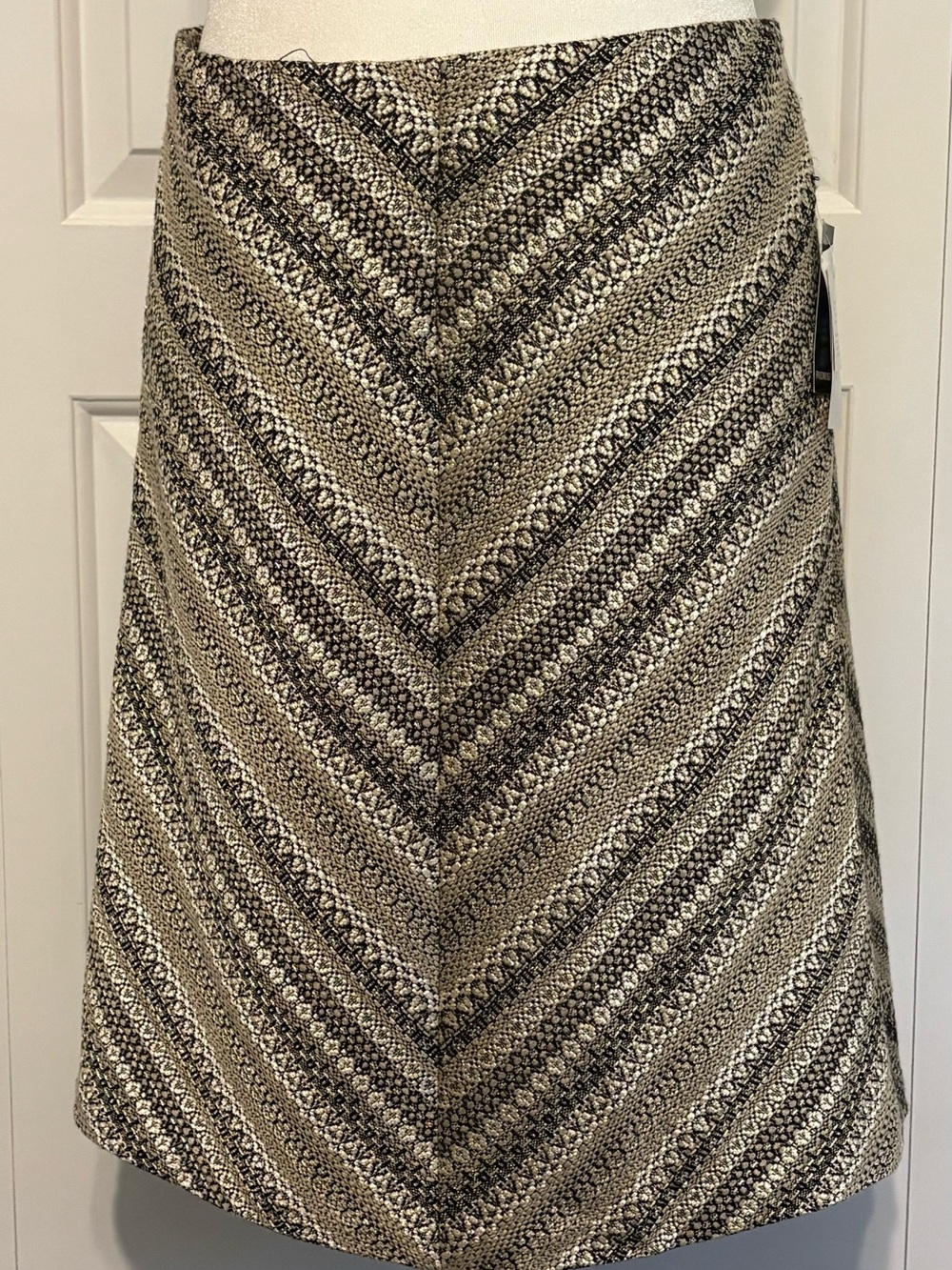PREMISE, Textured Chevron-Design A-Line Skirt in Beige, Black & Gold, Size 12